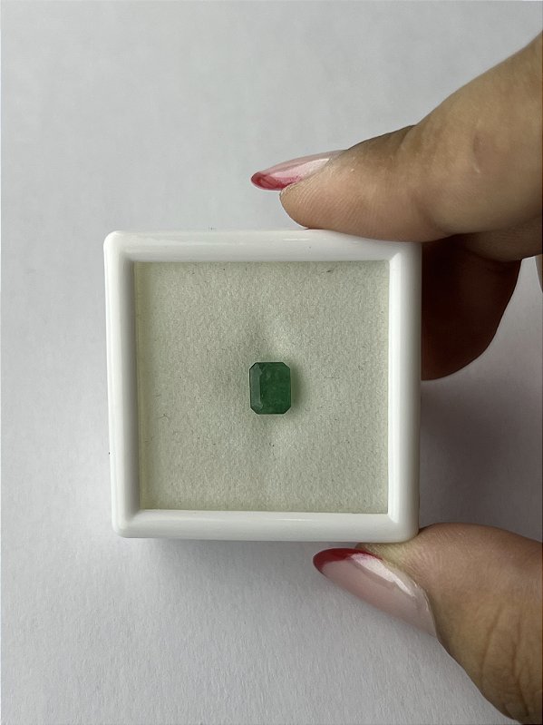 Esmeralda Facetada Retangular 5,1x6,6mm