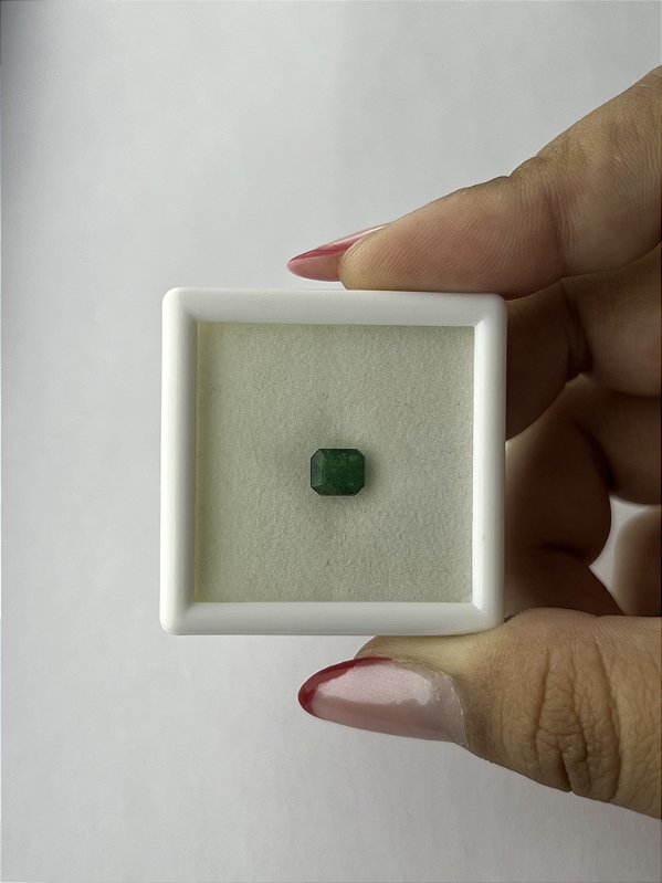 Esmeralda Facetada Retangular 5,4x6,3mm