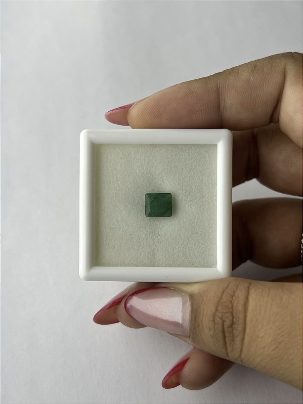 Esmeralda Facetada Retangular 6,2x7mm