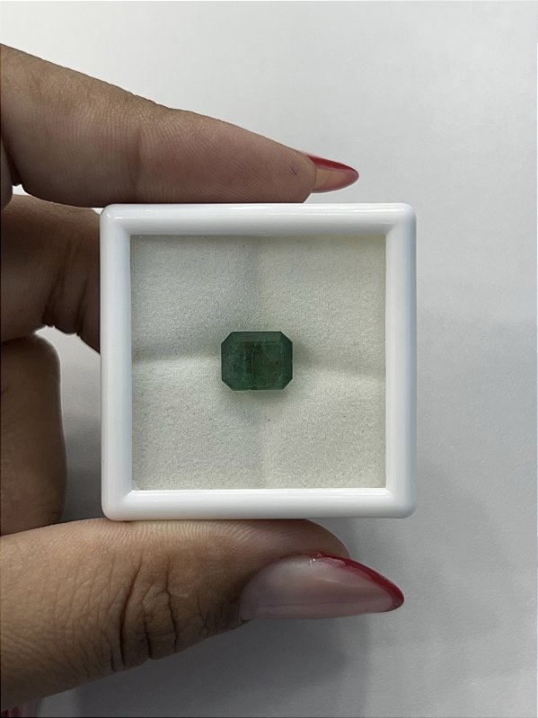 Esmeralda Facetada Retangular 7,4x9,8mm