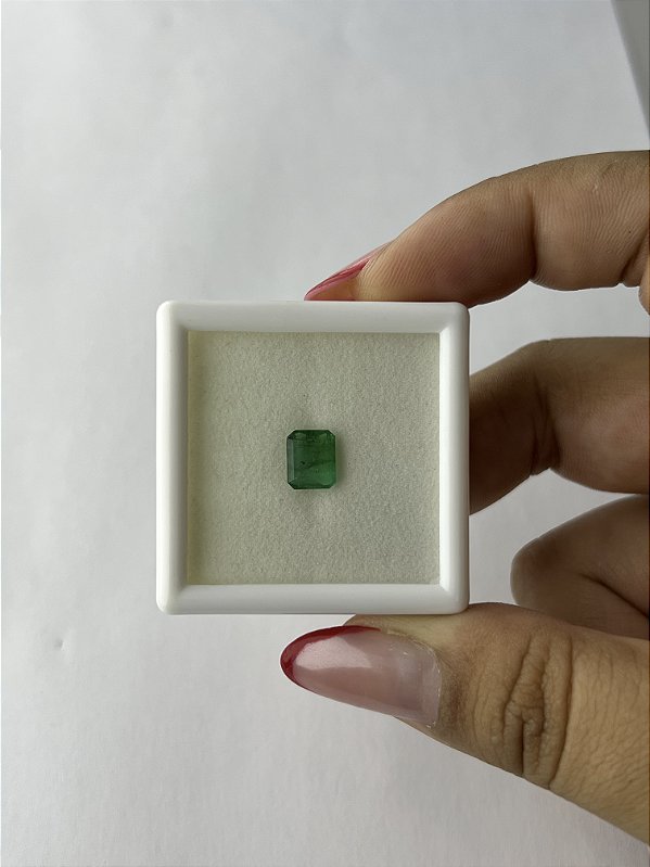 Esmeralda Facetada Retangular 6,2x7,5mm