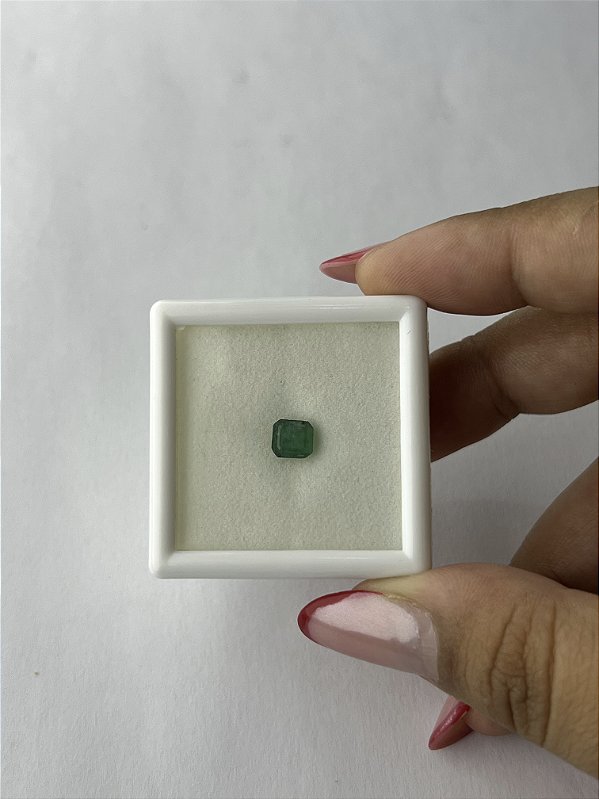 Esmeralda Facetada Quadrada 5,4x5,8mm