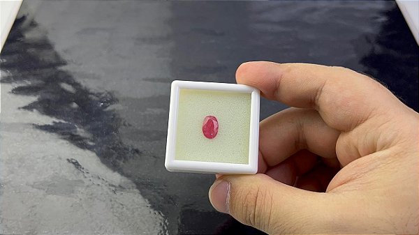 Rodonita Facetada Oval 7 x 10,5 mm