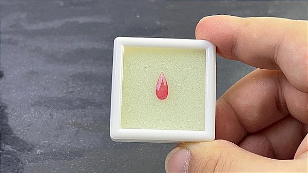 Rodonita Facetada Gota 5 x 11 mm