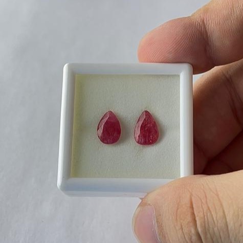 Rodonita Facetada Par Gota 7 x 10,5 mm