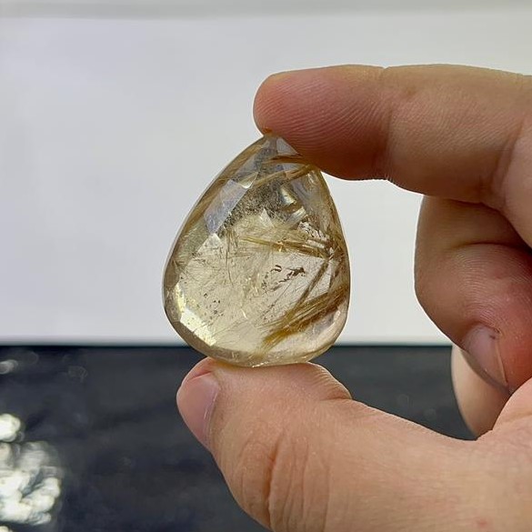 Rutilo Facetado Gota 28,7 x 36,5 mm