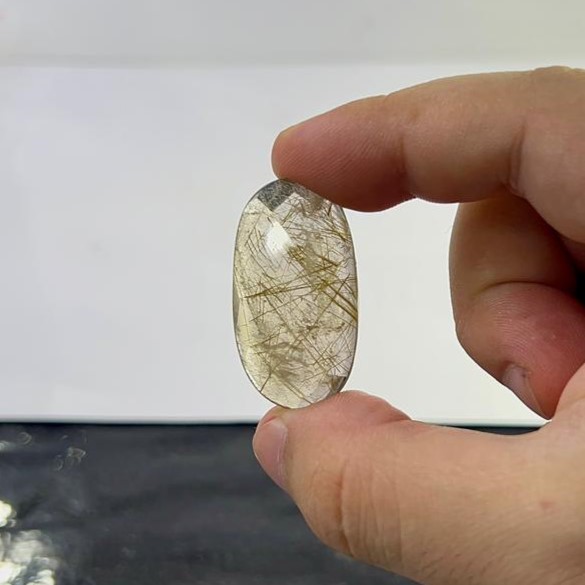 Rutilo Facetado Oval 19,9 x 36,7 mm