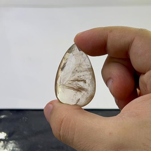 Rutilo Facetado Gota 25,7 x 42 mm