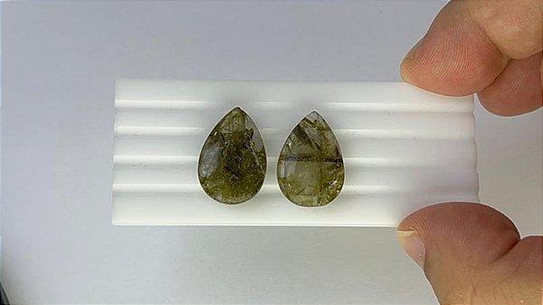 KIT 2 Pedras Rutilo Facetado Gota