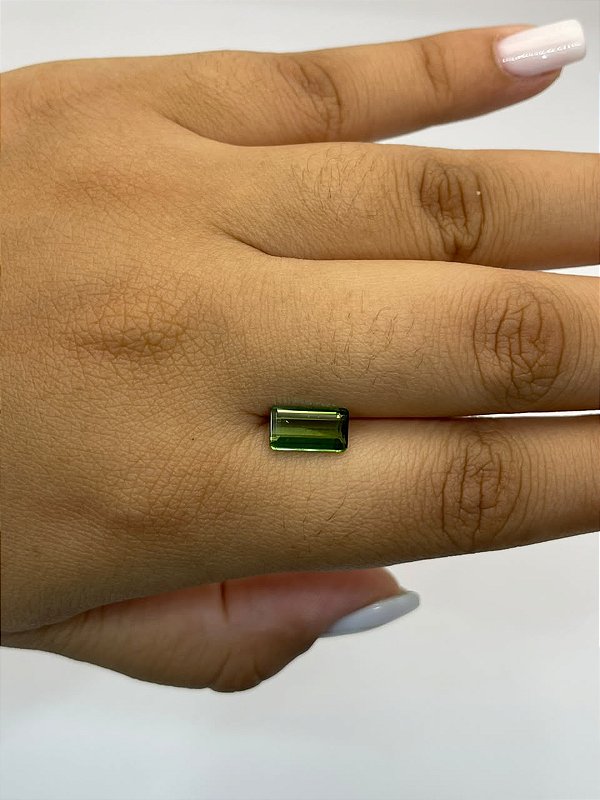 Turmalina Verde Facetada Retangular 5,5x9,8mm