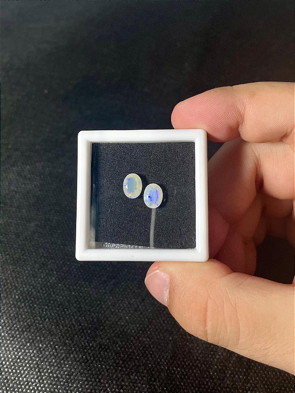 Opala Arco Iris Facetada Oval Par 6x8mm
