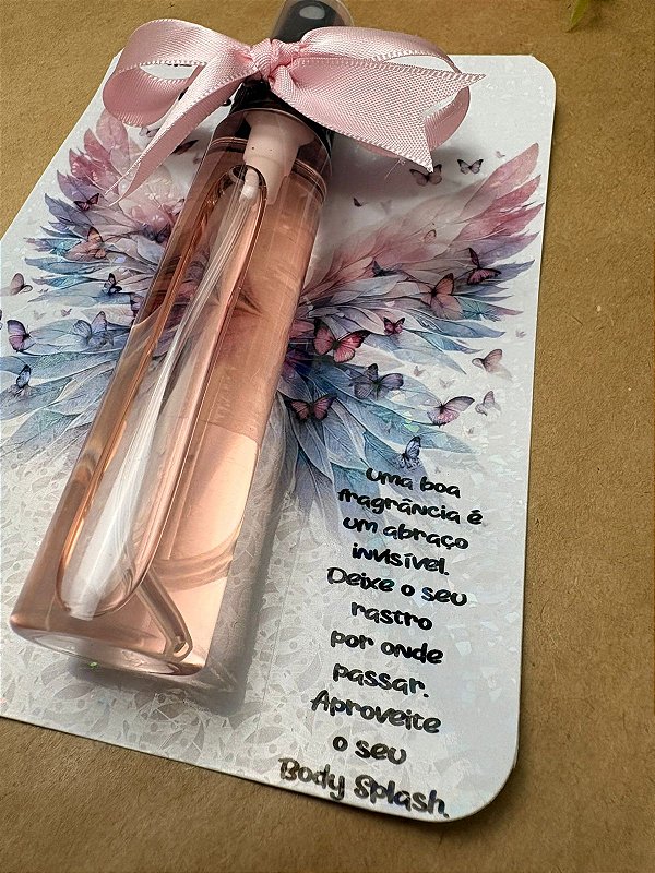 Tag com Body Splash Premium e acabamento artesanal - Personalizado