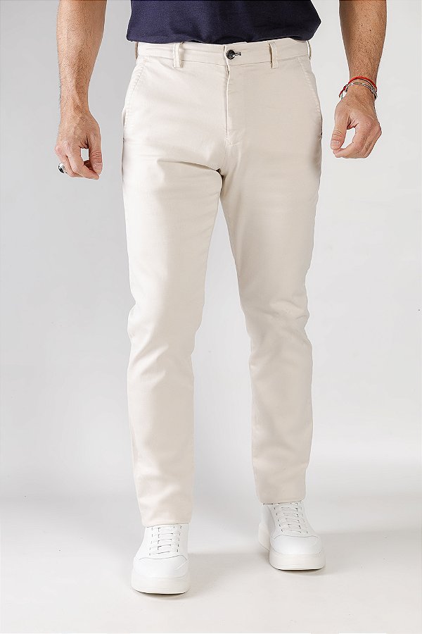 Calça de Sarja Slim Off