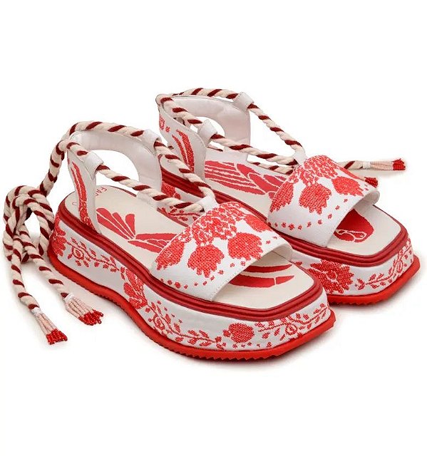 SANDÁLIA FLATFORM BORDADA VERMELHA