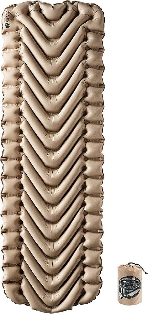 Klymit Isolado Estático V Colchão Inflável para Camping, Caminhadas Leves e Mochilão Cama de Ar Para Clima Frio, Tamanho Único, Areia de Coiote.