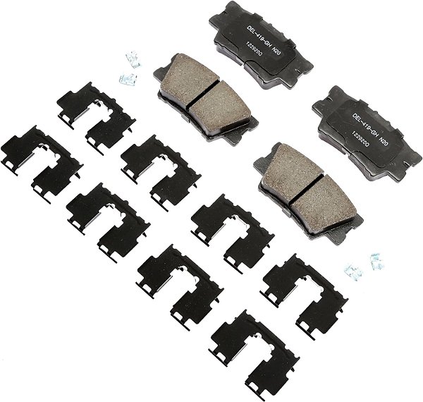 Kit de pastilhas de freio traseiras de disco cerâmico ACDelco Gold 17D1212CHF1 com presilhas.