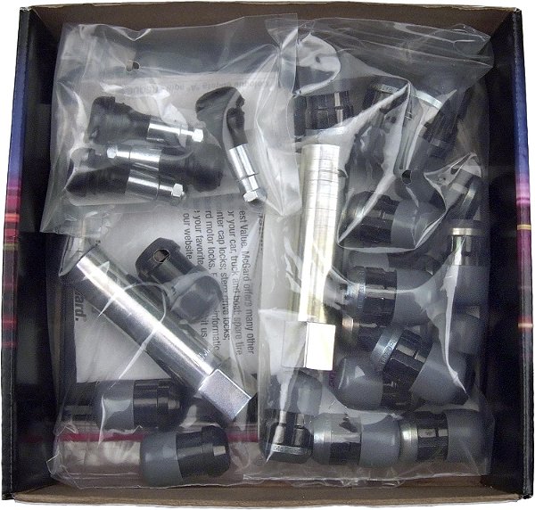 Kit de Instalação de Roda SplineDrive Preta MCGARD 65554BK (Tamanho de Rosca M12 x 1.25) - para Rodas de 5 Furos.
