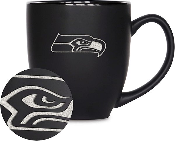 Caneca Bistrô Fosca 15oz NFL Football da Rico Industries - Para Bebidas Quentes ou Frias - Logo da Equipe Gravado para Sensação Única