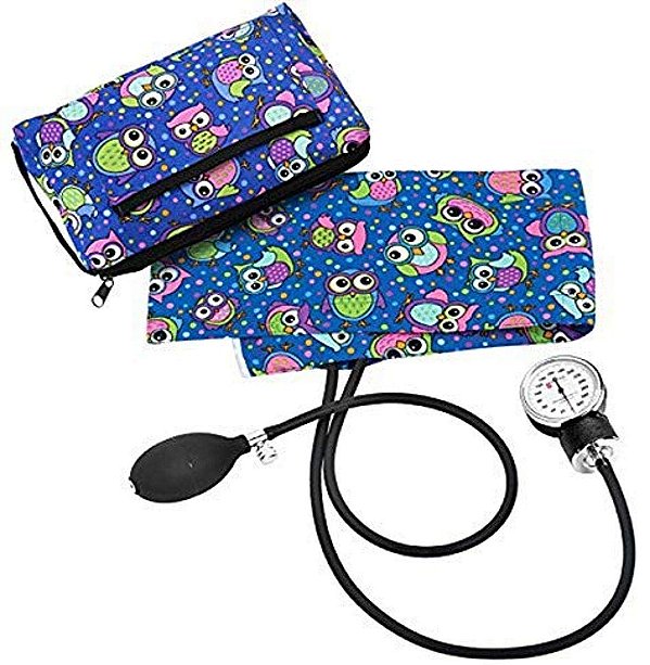 Esfigmomanômetro Aneróide Premium para Adultos com Estojo, Coruja Real (Modelo: 882-POR) da Prestige Medical