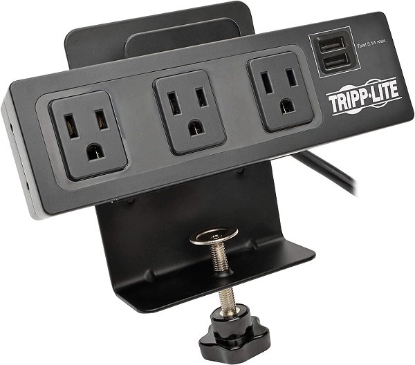 Protetor de surto com 3 tomadas Tripp Lite com grampo de mesa, cabo de 10 pés, 510 joules, 2 portas de carregamento USB, preto, seguro de $20 mil (TLP310USBC)