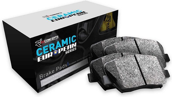 Pastilhas de freio traseiras da série europeia CERAMIC da R1 Concepts com amortecedores de borracha de aço 2600-0944-00 | Serve para Jaguar S-Type 2003-2005, Jaguar Vanden Plas 2004