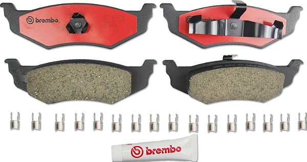Conjunto de pastilha de freio traseira premium de cerâmica Brembo P11010N para CHRYSLER/DODGE/PLYMOUTH OE# 4762669