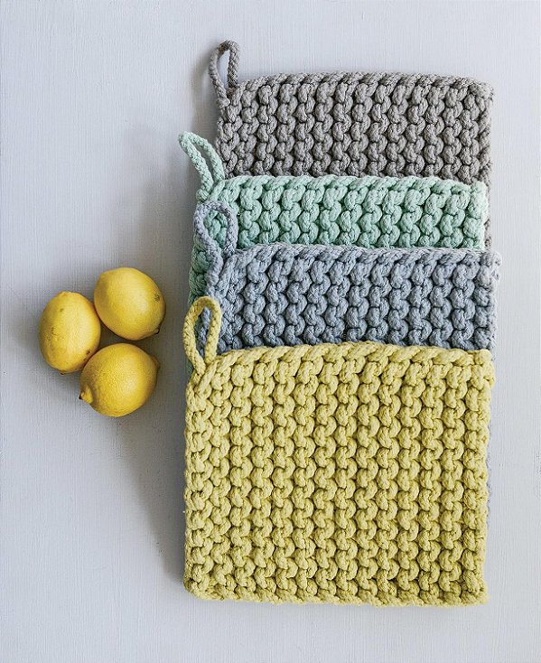 Descanso de Panela Quadrado de Crochê de Algodão Creative Co-Op (Conjunto de 4 Cores) - Descanso de Panela, L x C x A, Multiuso