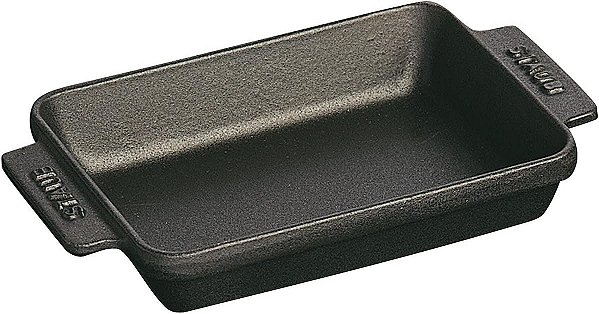 Assadeira retangular mini de ferro fundido Staub 5,75 polegadas x 4,5 polegadas - Preto fosco, Fabricado na França