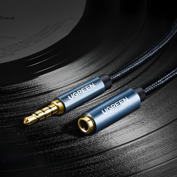 Cabo Adaptador Ugreen AV118 Jack 3.5 mm - Preto/Azul 2 metros