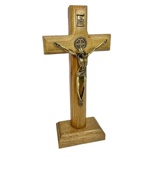 CRUCIF. MAD. 17 CM PEDESTAL LISO - OV SB RES