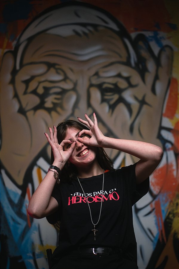 Camiseta Feitos para o Heroismo Baby look