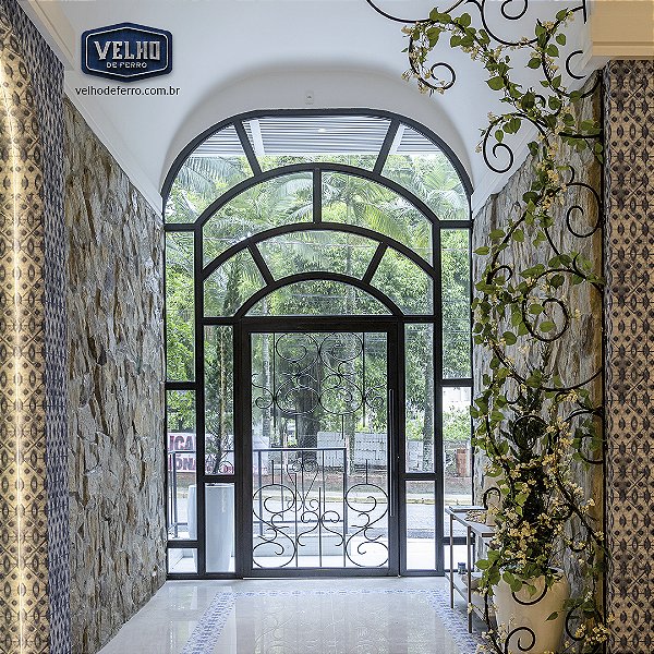 Porta de entrada sob Medida - Velho de Ferro