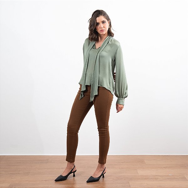 Blusa Crepe Texturizado Com Gola Lenço Feminina