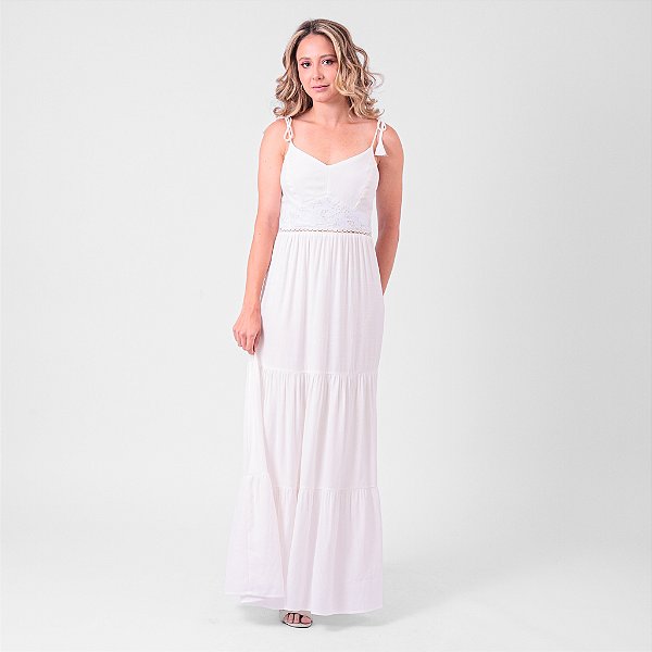 Vestido Longo Com Detalhe Em Renda E Alça Com Pingente