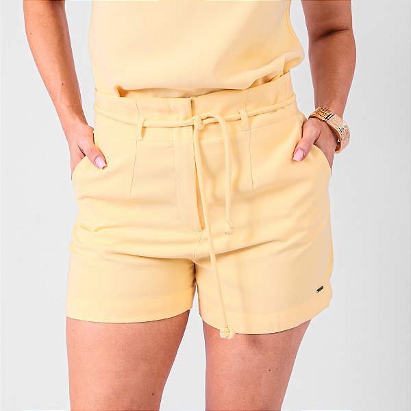 Short Reto Bolso Faca Com Passante E Cordão Feminino