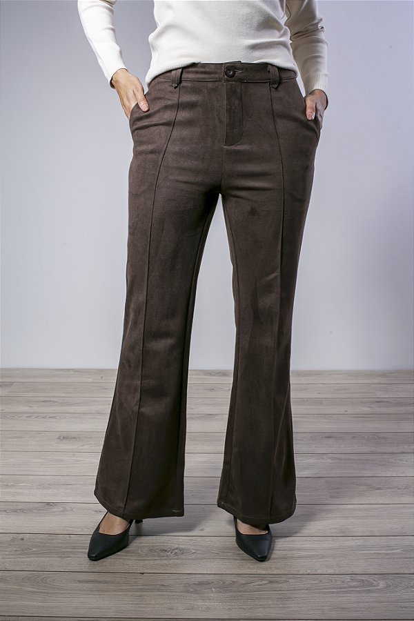 Calça Flare Feminina em Suede com Elastano Bolso e Nervura