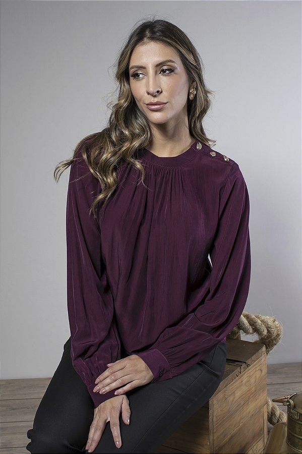 Blusa Manga Longa com Botões no Ombro Feminina