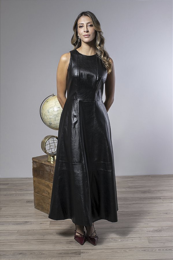 Vestido Midi Evasê em PU com Recortes