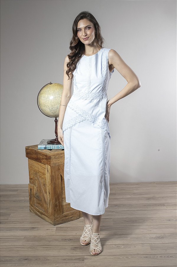 Vestido Longo Sem Manga Com Detalhes Em Renda