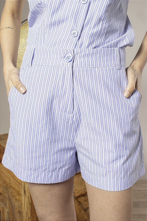Short Feminino Listrado Com Bolsos E Passantes