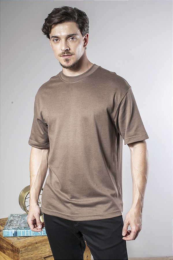 Camiseta Masculina Ampla Decote Redondo