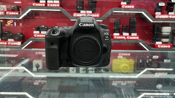 Camera Canon 5D Mark IV Corpo - Aprox 177k de Cliques - Bom Estado
