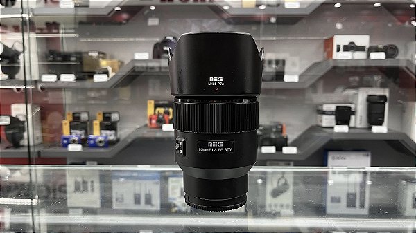 Lente Meike 85mm F 1.8 STM p/ Sony- Usada em perfeito estado