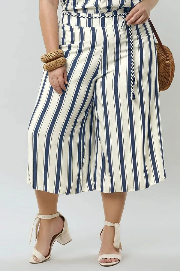 Calça Pantacourt Listrada  Plus Size Tecido Rayon Bali