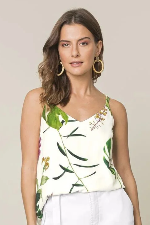 Blusa em viscose com alças estampa tropical