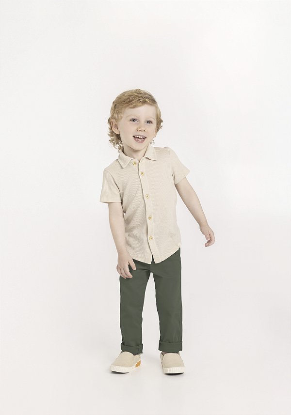 CAMISA INFANTIL MASCULINA DE MANGAS CURTAS EM MALHA TEXTURIZADA