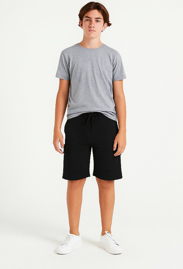 BERMUDA INFANTIL EM GORGURINHO COM CÓS FRANZIDO E BOLSO LATERAL