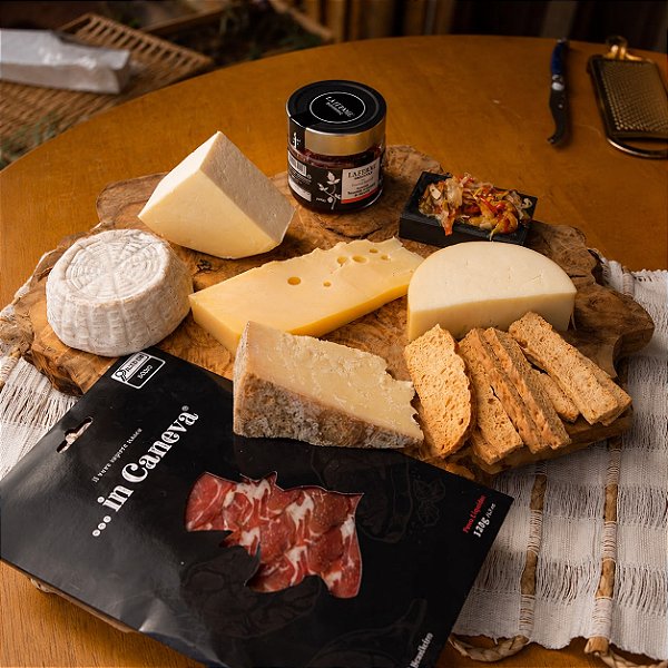 Kit Menu Harmonização - 5 Queijos Artesanais Fracionados + Geléia + Coppa + Antepasto + Tostata