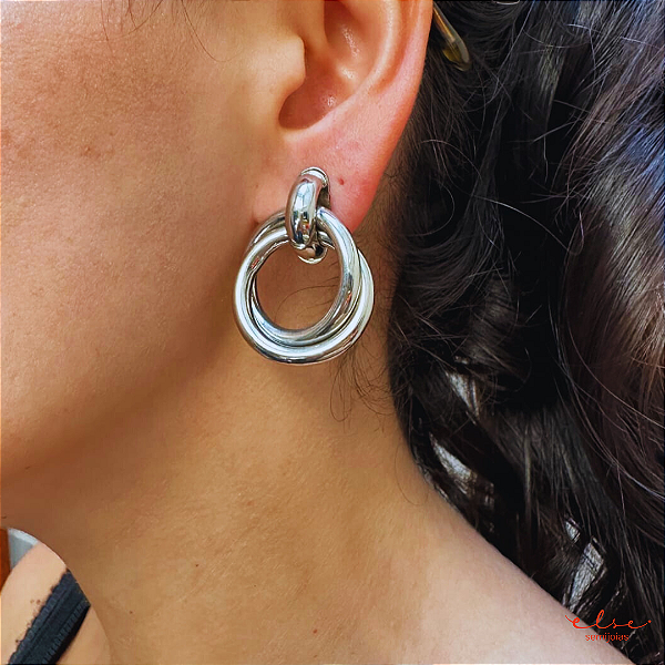 Brinco Lu - Garra Com duas Argolas Banhado a Ouro 18K