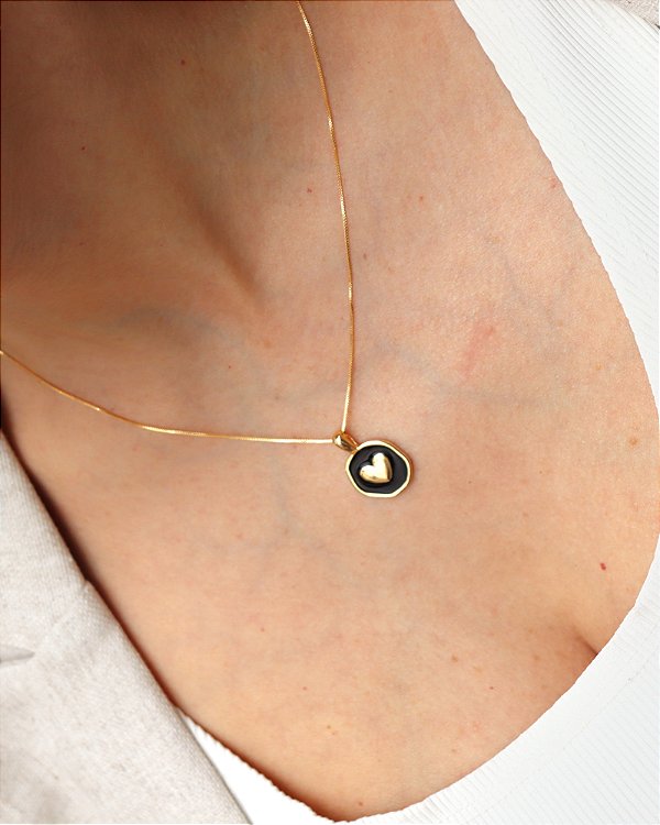 Colar Coração com Resina Banhado no Ouro 18K